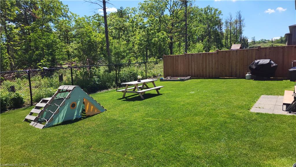 127 Court Drive Property Photo 43