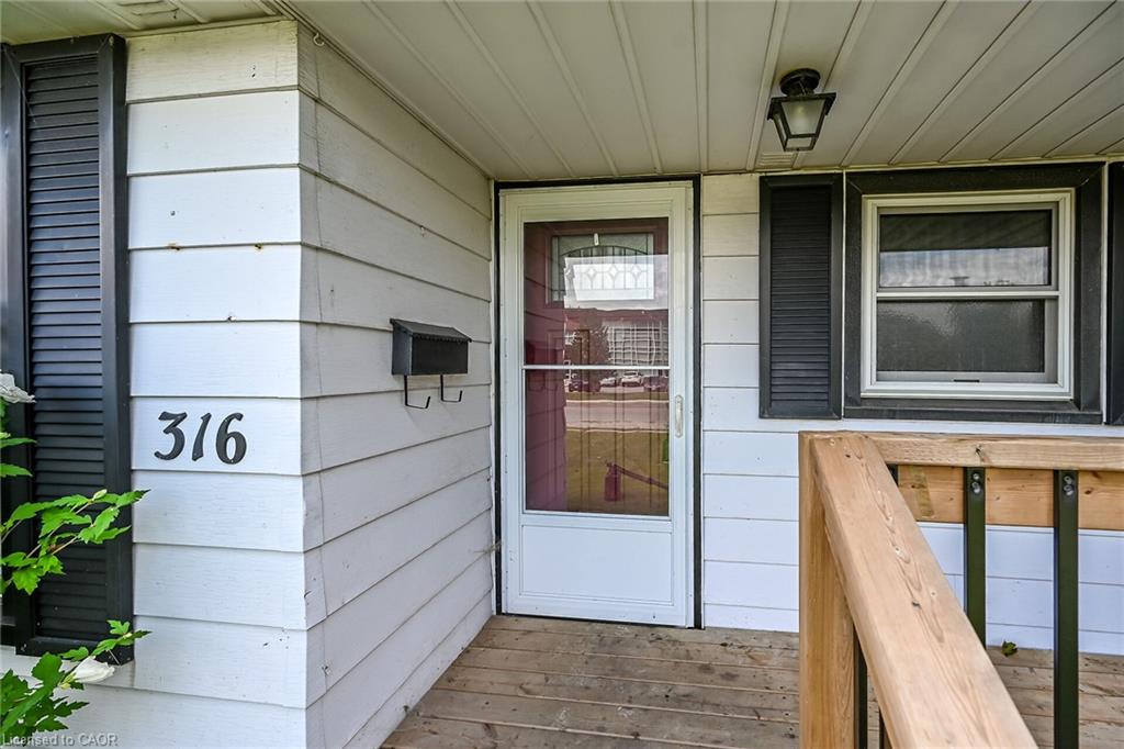 316 Fairview Avenue W Property Photo 5