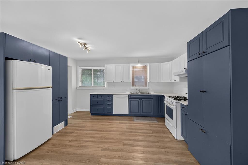 316 Fairview Avenue W Property Photo 12
