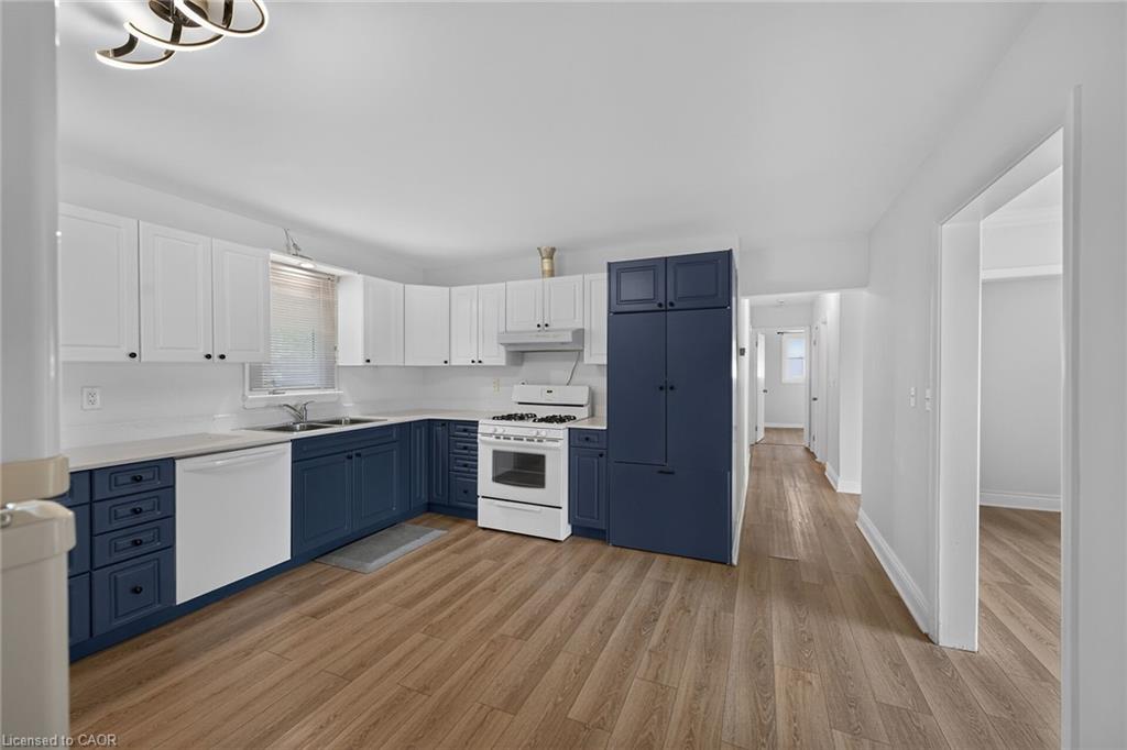 316 Fairview Avenue W Property Photo 14