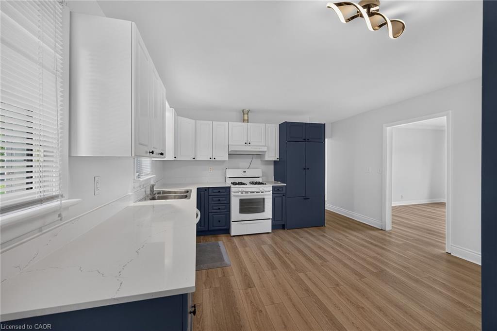316 Fairview Avenue W Property Photo 16