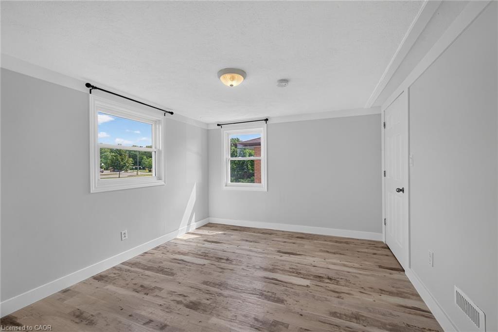 316 Fairview Avenue W Property Photo 18