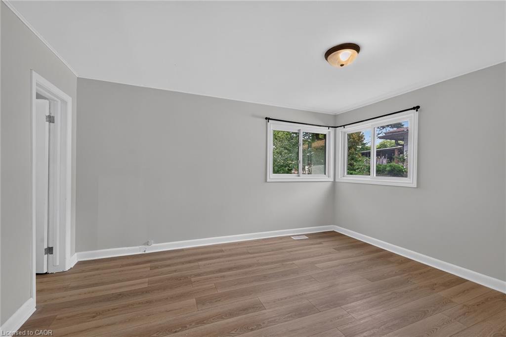 316 Fairview Avenue W Property Photo 20