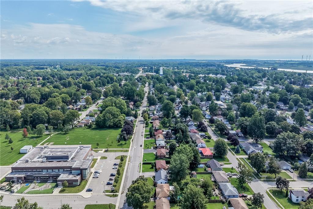 316 Fairview Avenue W Property Photo 44