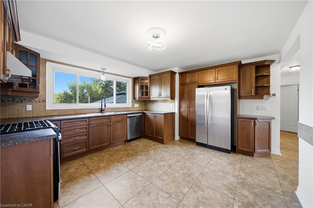 435 Parkside Drive Property Photo 16
