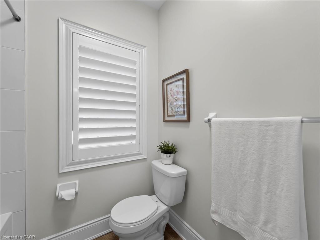 2121 Blackforest Crescent Property Photo 36