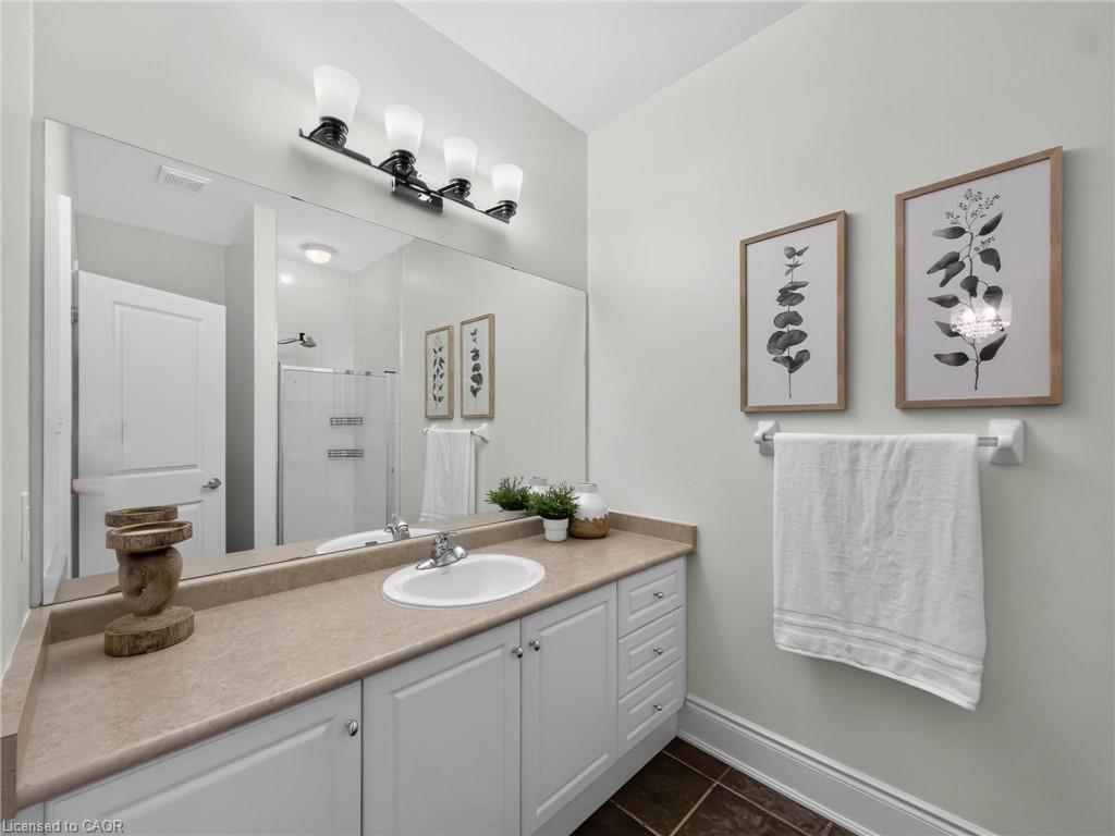 2121 Blackforest Crescent Property Photo 40