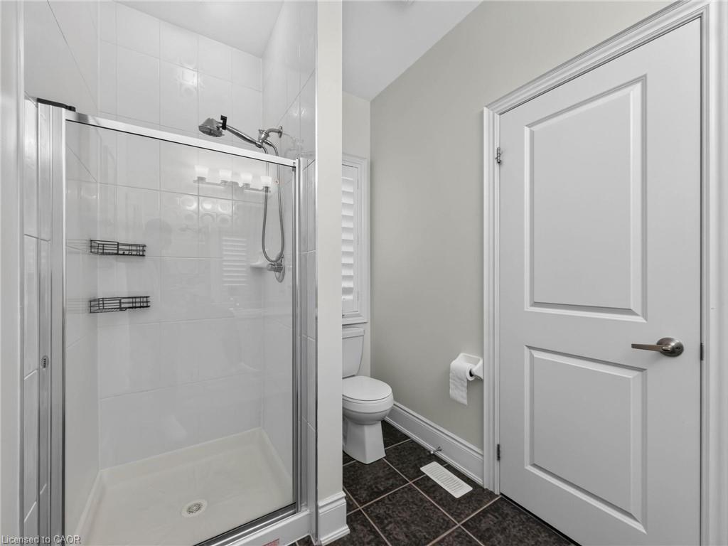 2121 Blackforest Crescent Property Photo 41