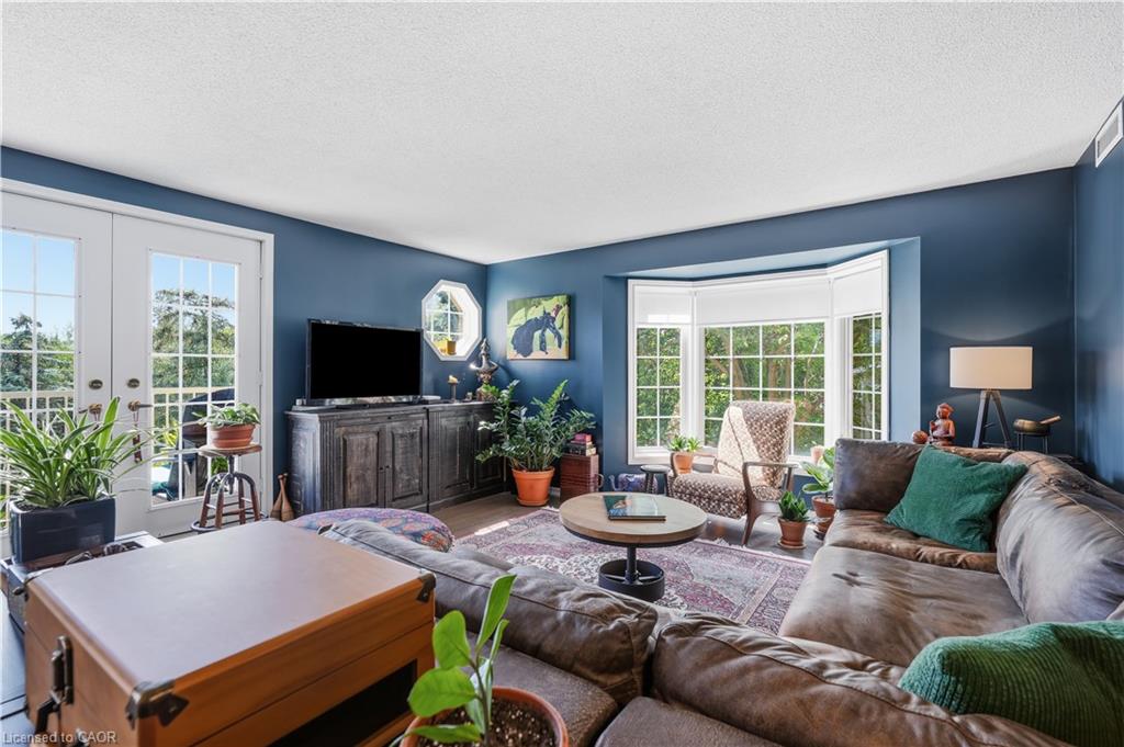 302-216a Plains Road W Property Photo 6