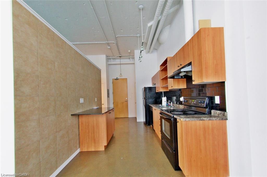 328-410 King Street W Property Photo 12