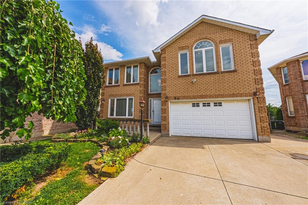 90 Fairington Crescent