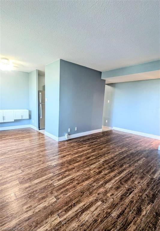 112-1105 Jalna Boulevard Property Photo 5
