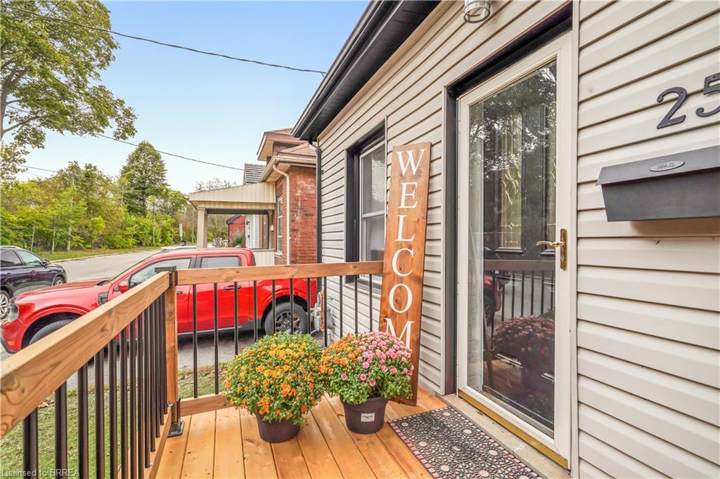 25 Alonzo Street Property Photo 5