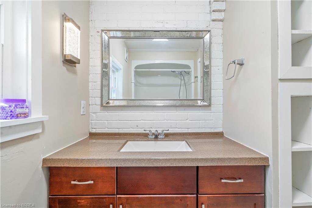 25 Alonzo Street Property Photo 27