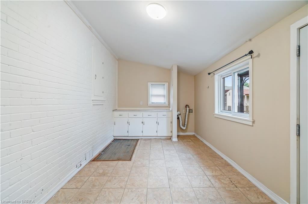 25 Alonzo Street Property Photo 32