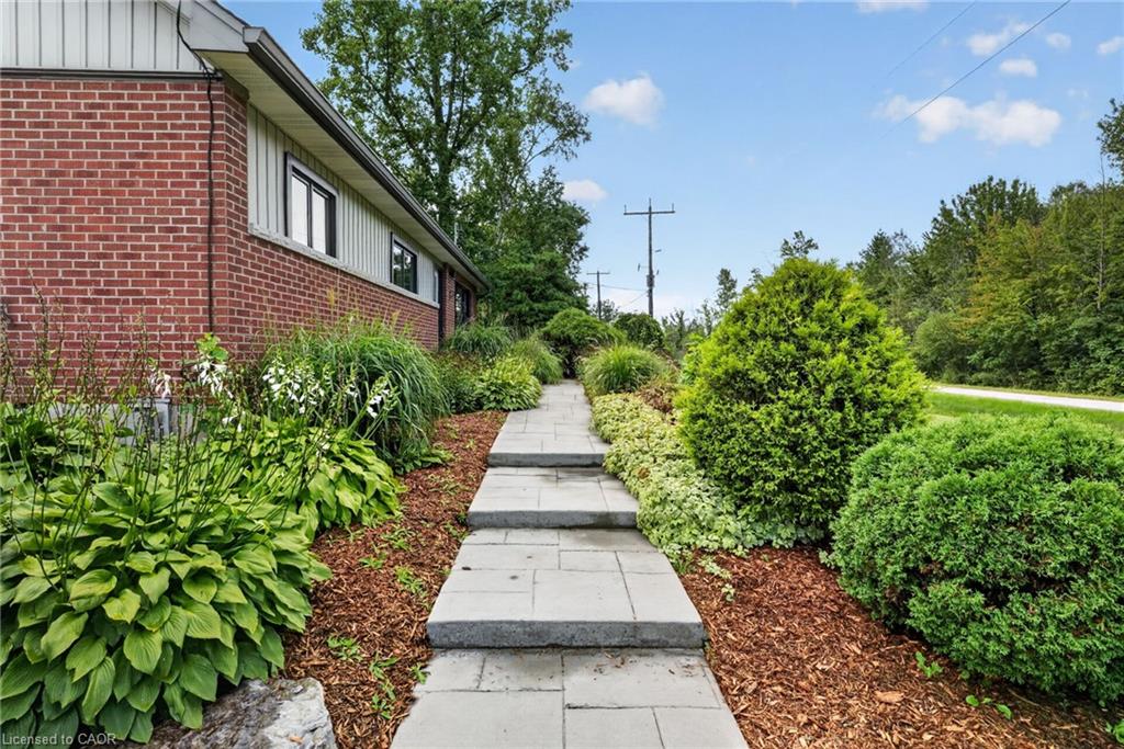 1216 Cataract Road Property Photo 3