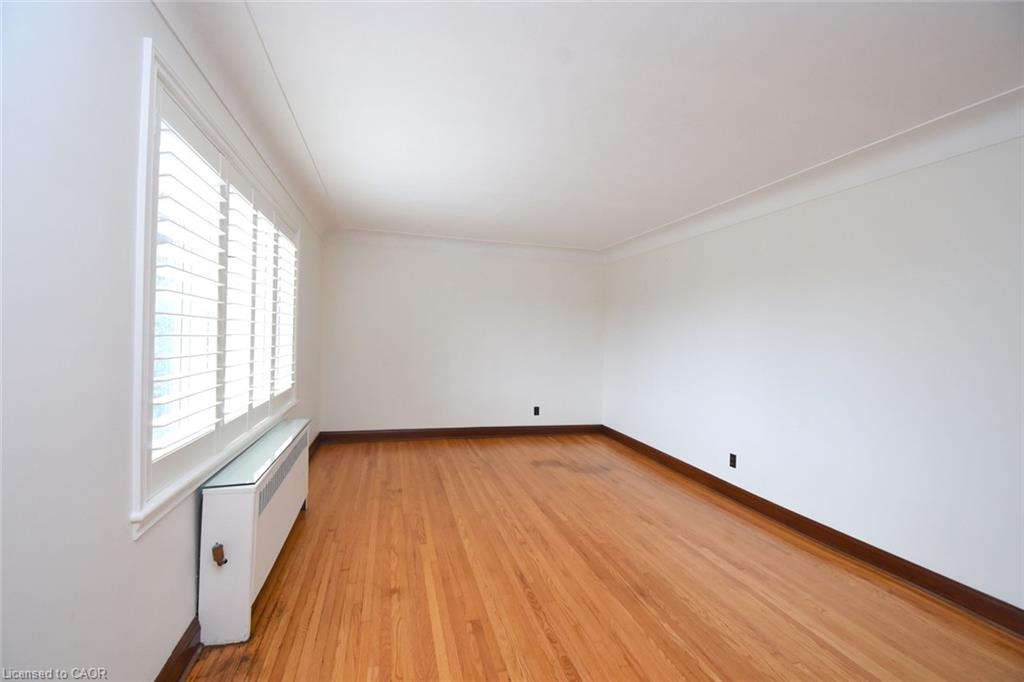 8 Kingsway Drive Property Photo 5