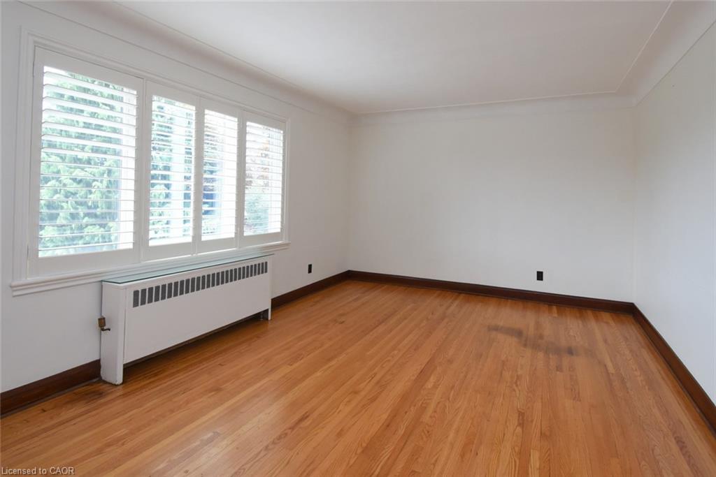 8 Kingsway Drive Property Photo 6