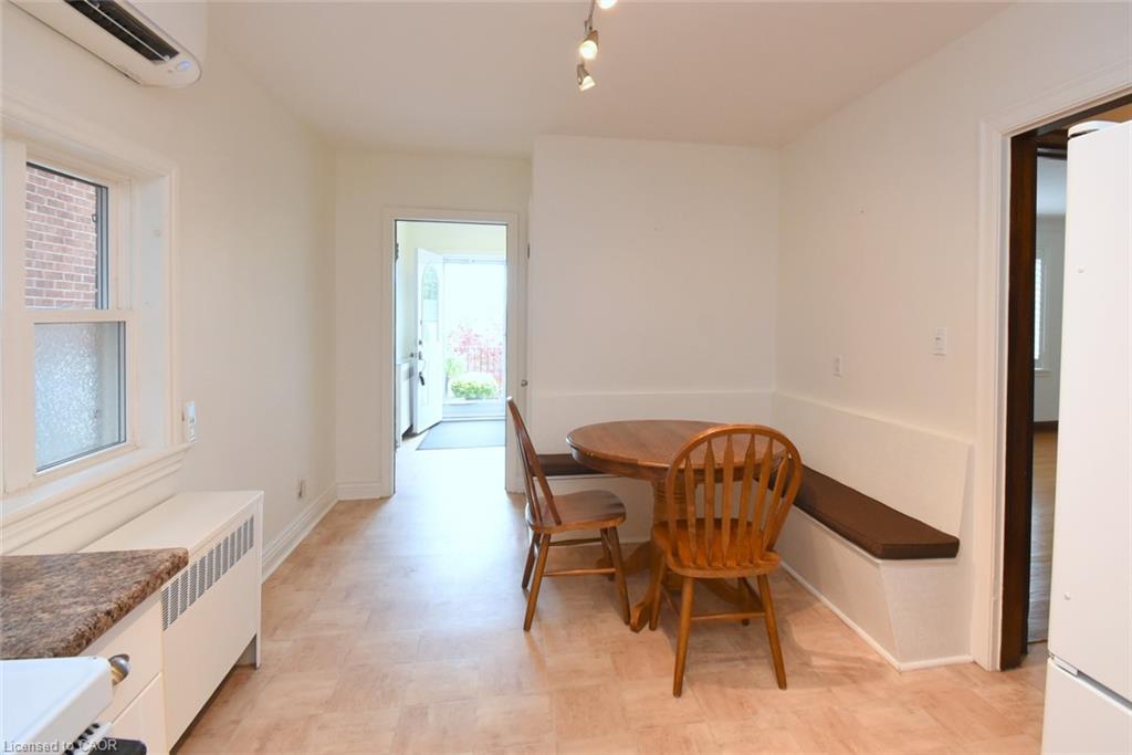 8 Kingsway Drive Property Photo 12