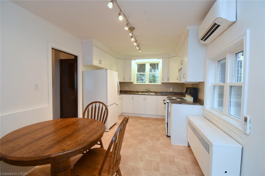 8 Kingsway Drive Property Photo 13