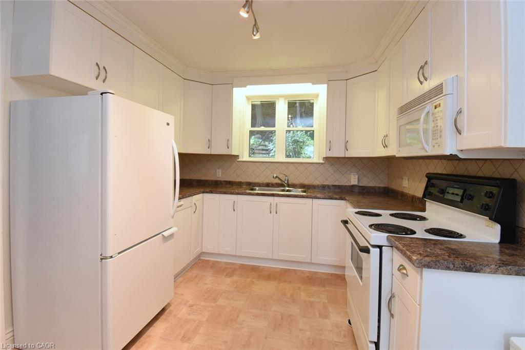 8 Kingsway Drive Property Photo 15