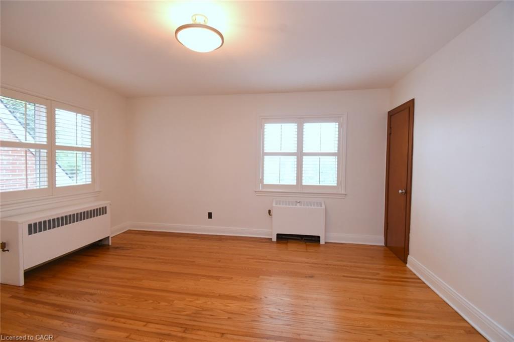 8 Kingsway Drive Property Photo 22