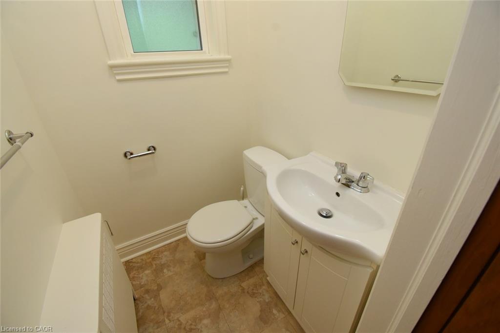 8 Kingsway Drive Property Photo 30