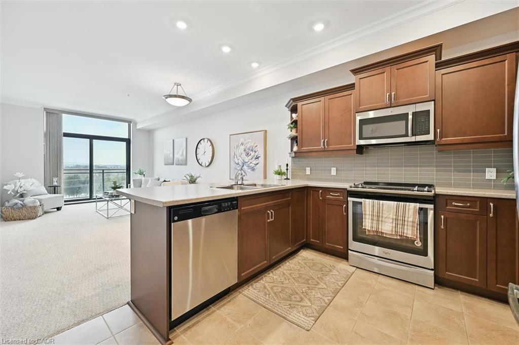 607-3290 New Street Property Photo 9