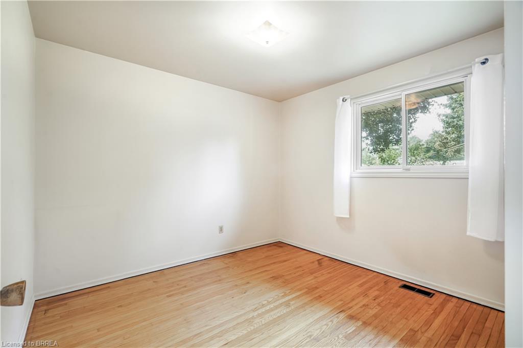 4 Waddington Street Property Photo 23