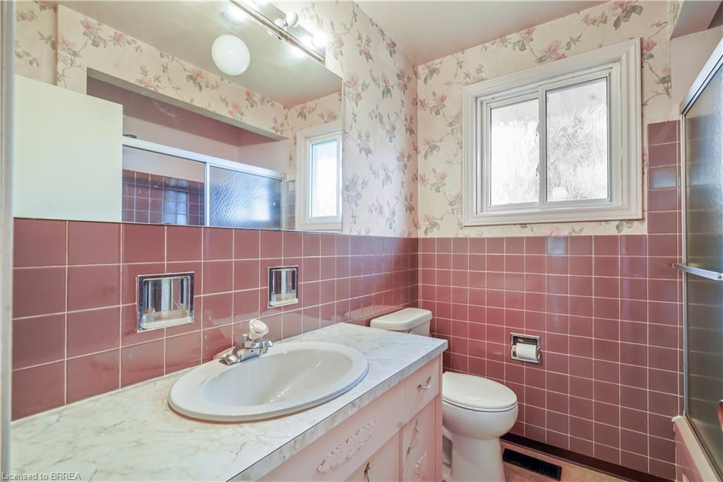 4 Waddington Street Property Photo 27