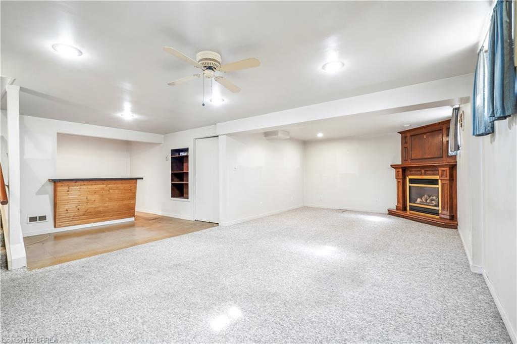 4 Waddington Street Property Photo 33