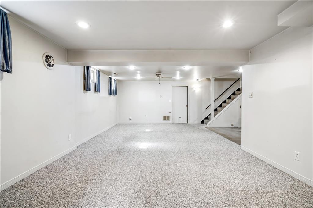 4 Waddington Street Property Photo 34