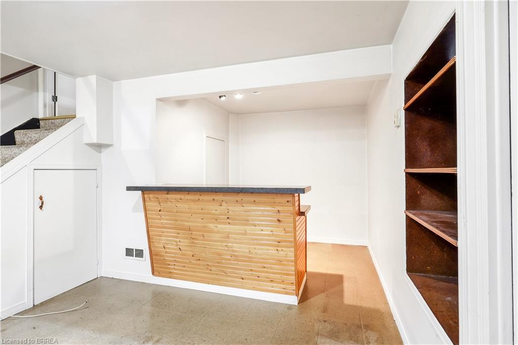 4 Waddington Street Property Photo 36