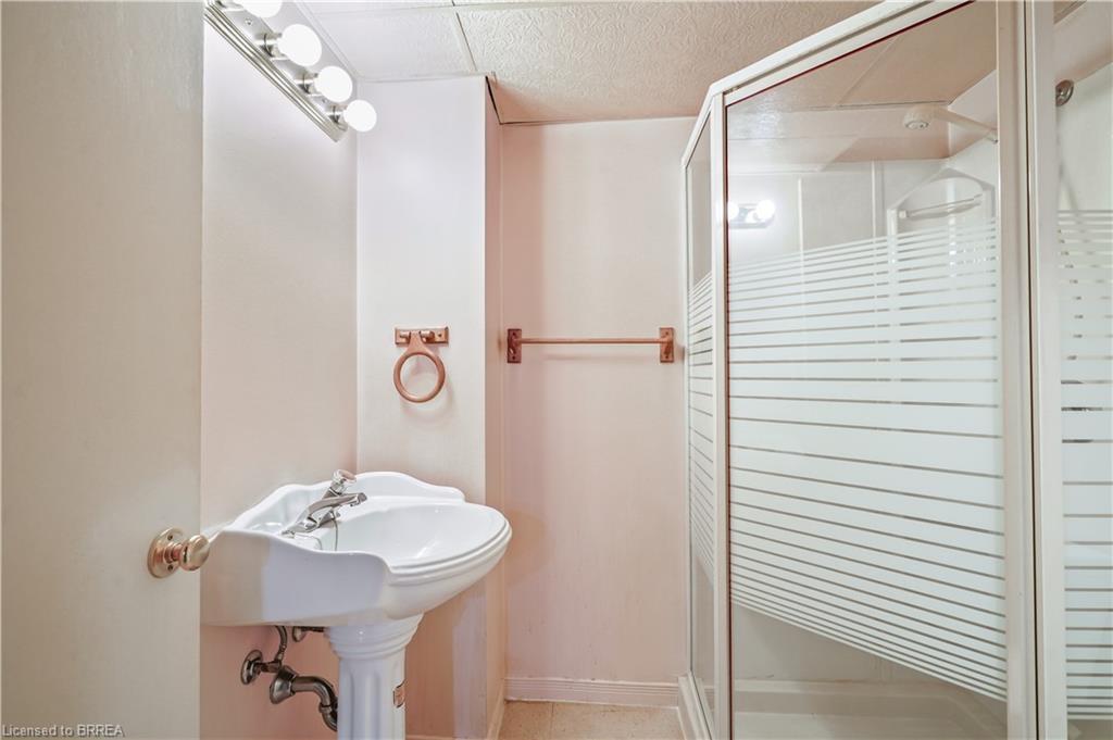 4 Waddington Street Property Photo 39
