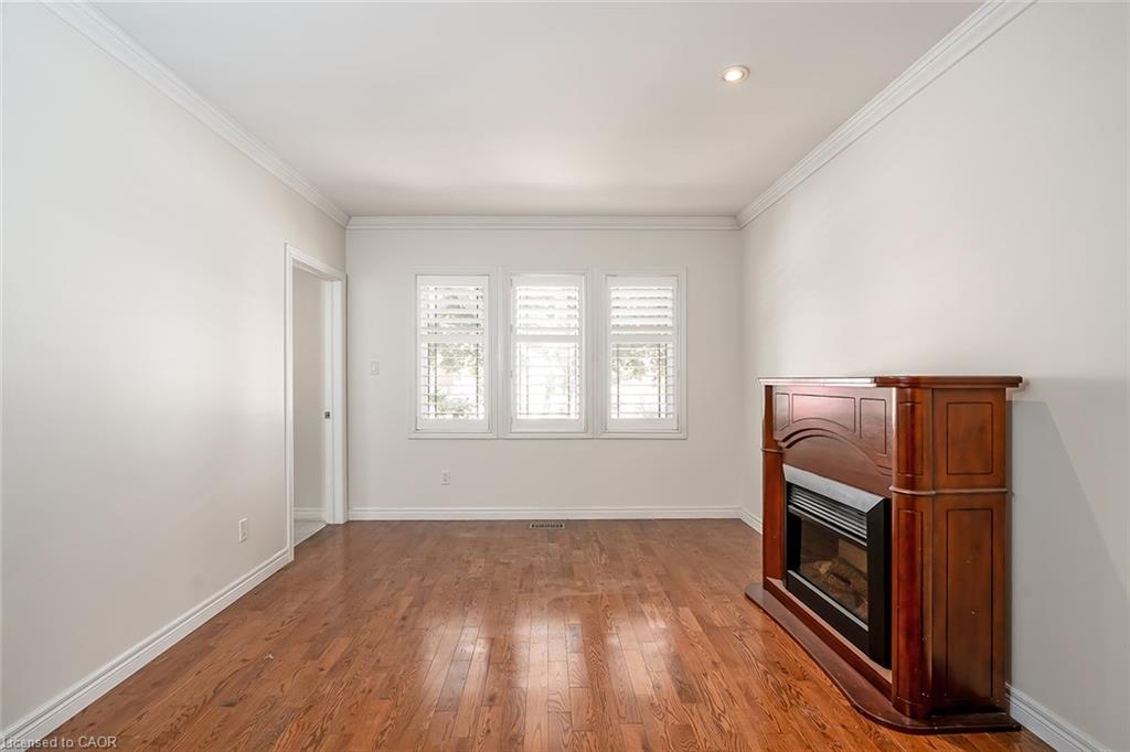 65 Kenilworth Avenue S Property Photo 10