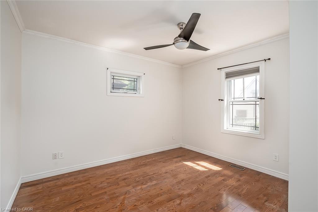 65 Kenilworth Avenue S Property Photo 15
