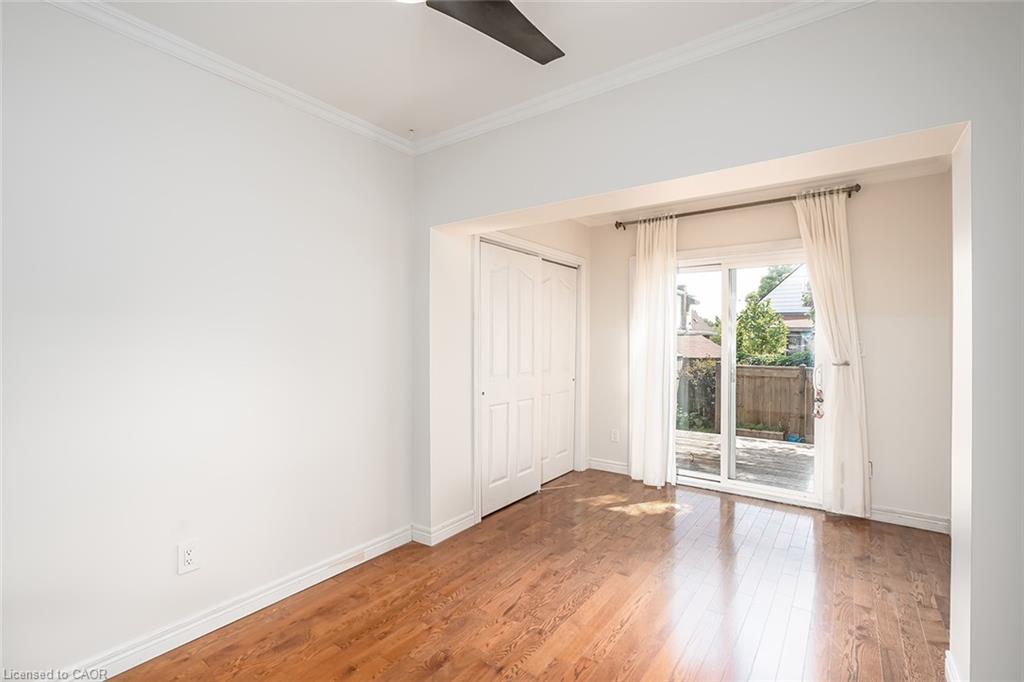65 Kenilworth Avenue S Property Photo 18