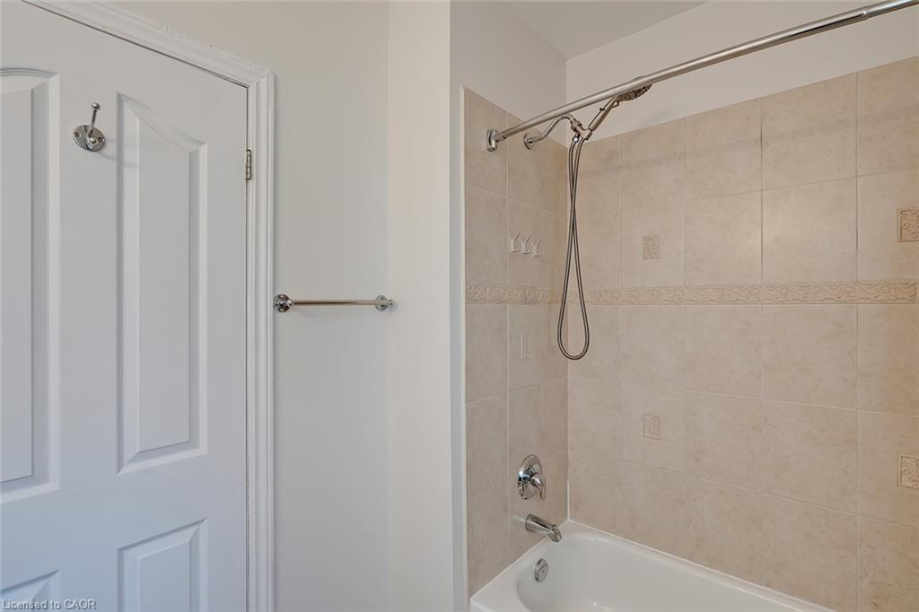 65 Kenilworth Avenue S Property Photo 22