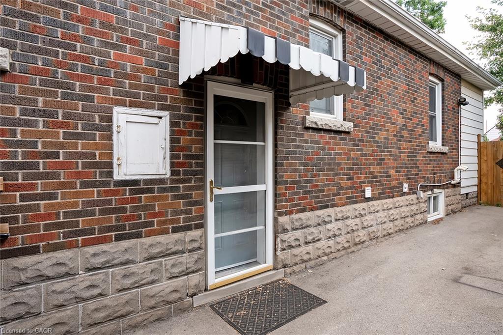 65 Kenilworth Avenue S Property Photo 24