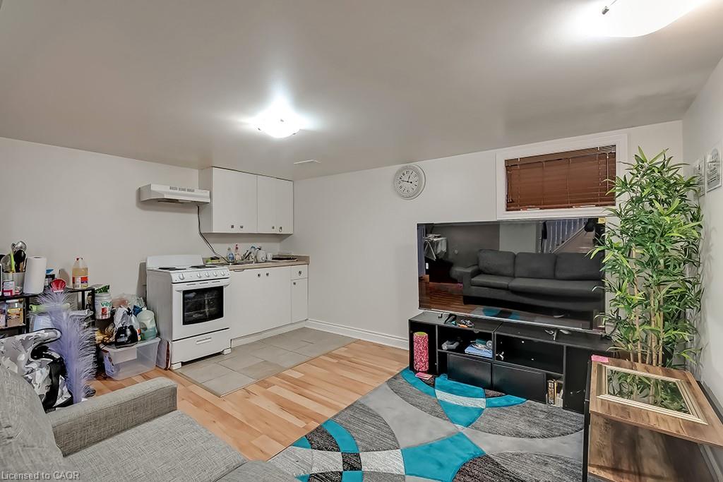 65 Kenilworth Avenue S Property Photo 30