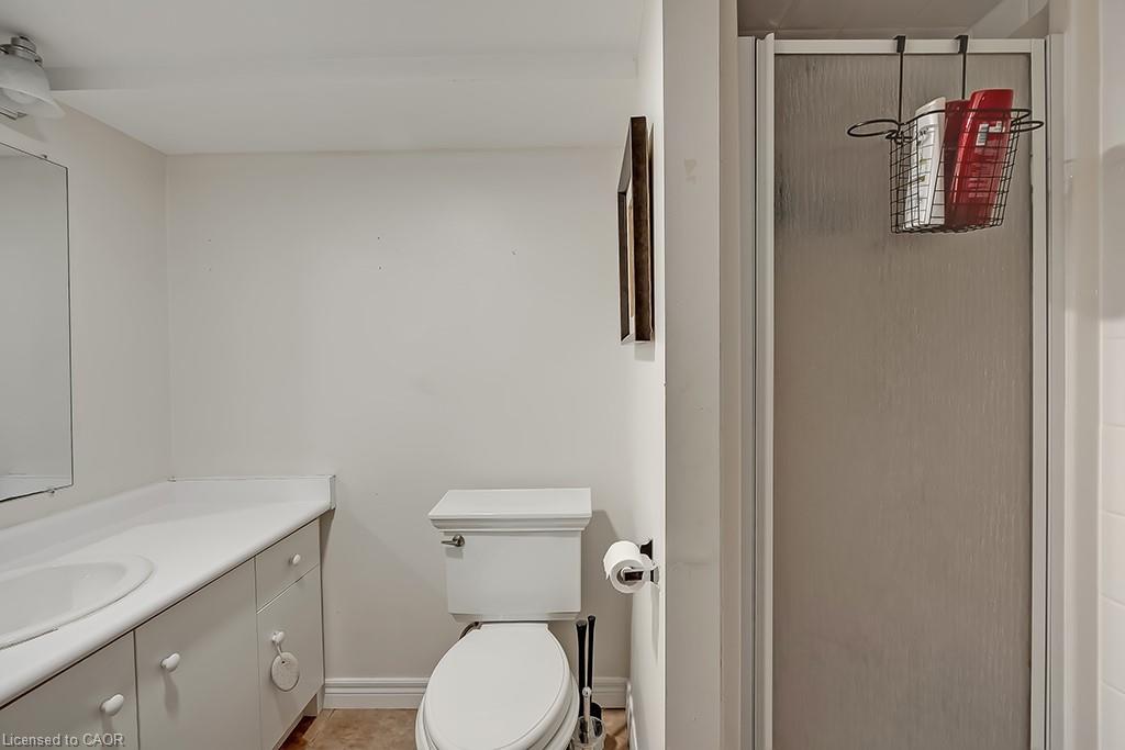 65 Kenilworth Avenue S Property Photo 34