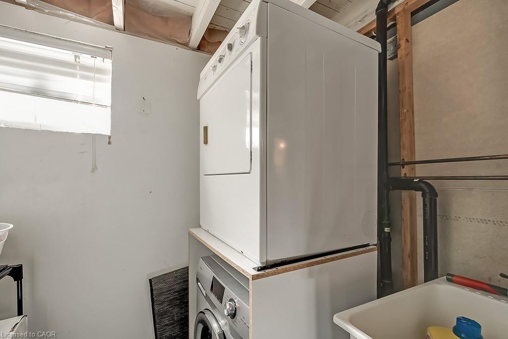 65 Kenilworth Avenue S Property Photo 35