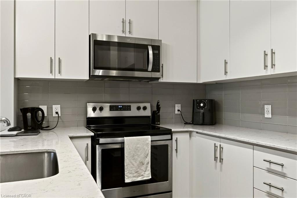 208-320 Plains Road E Property Photo 11