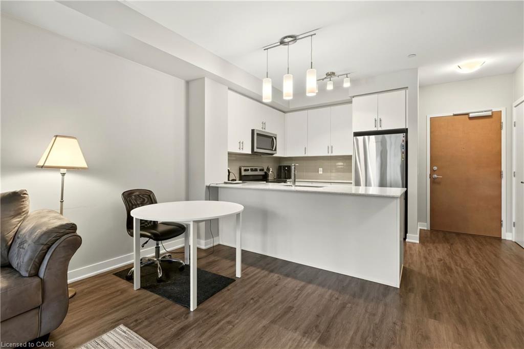 208-320 Plains Road E Property Photo 14