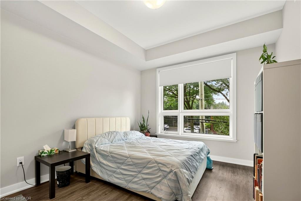 208-320 Plains Road E Property Photo 17