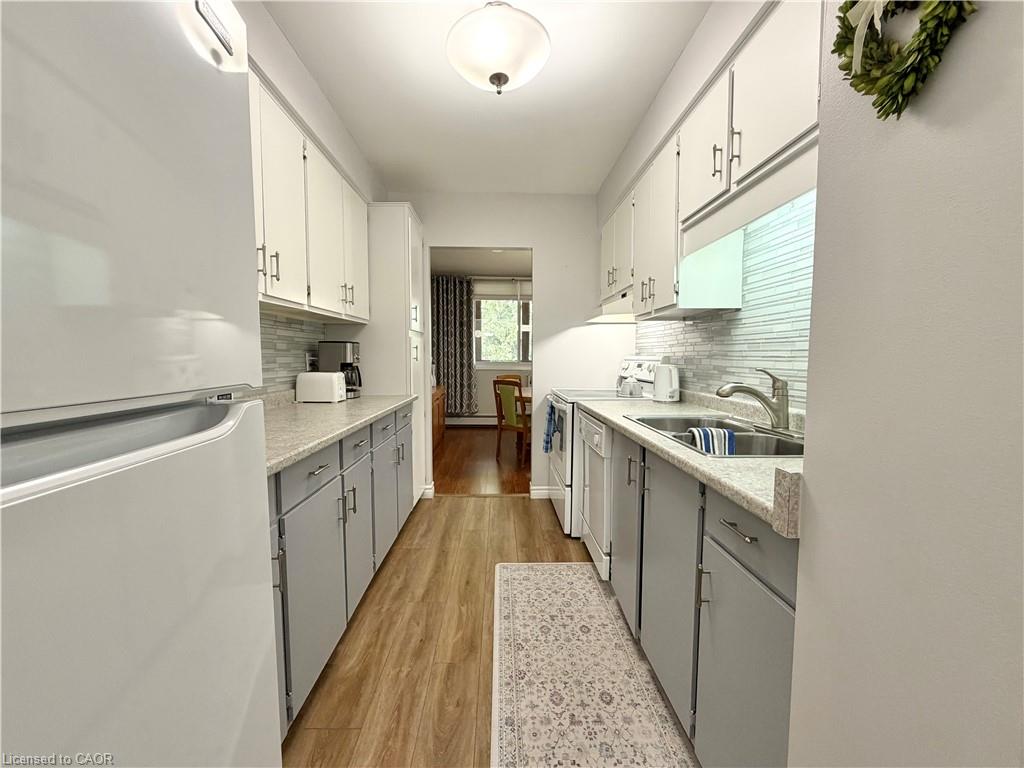301-944 Caledonian View Property Photo 12