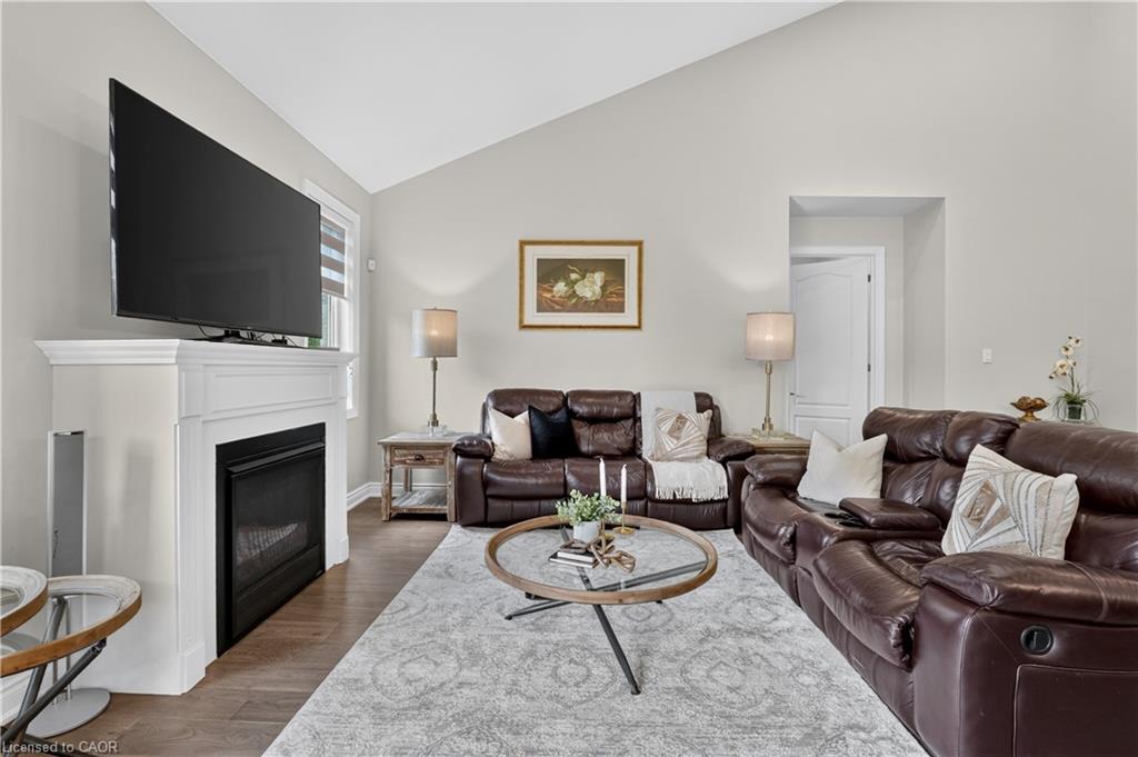 48 Harpin Way E Property Photo 16
