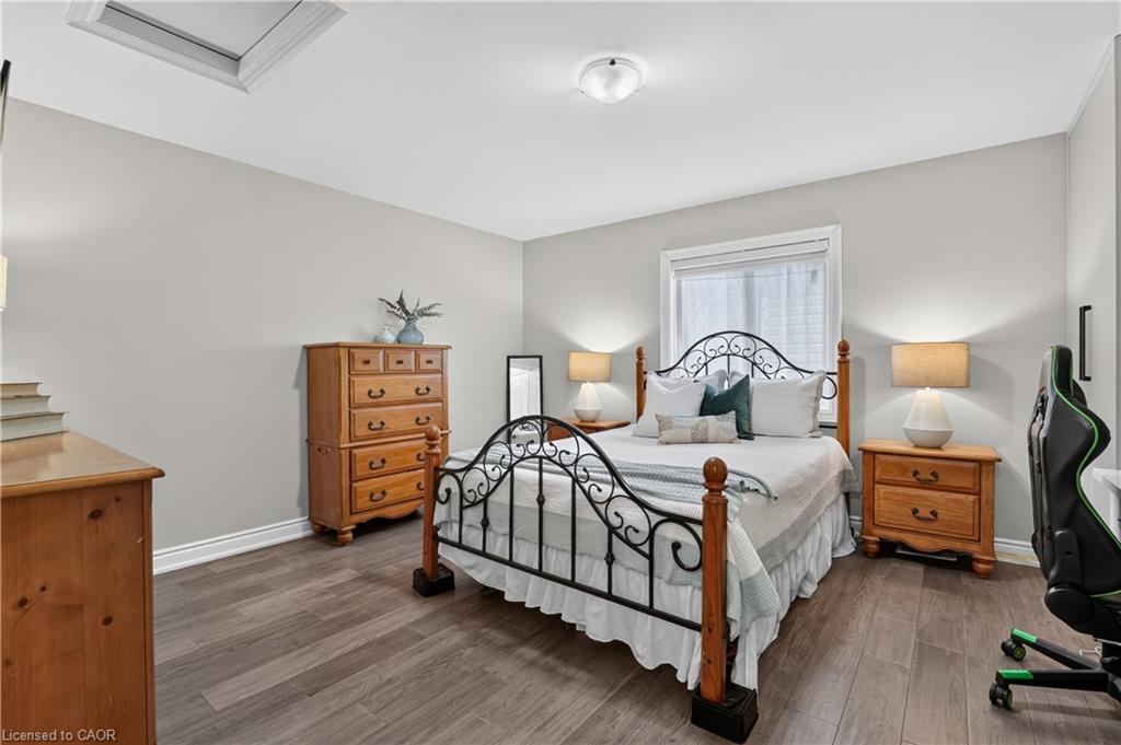48 Harpin Way E Property Photo 33