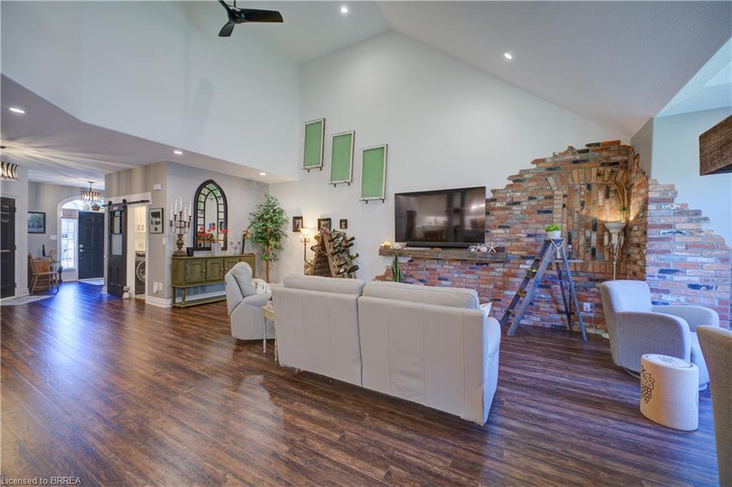 9-60 Dufferin Avenue Property Photo 16