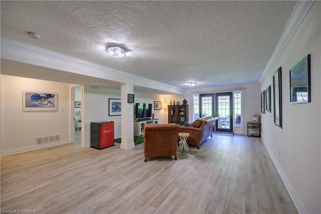 9-60 Dufferin Avenue Property Photo 31